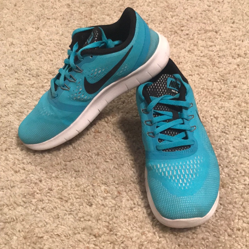 Nike Free RN - Picture 1 of 8